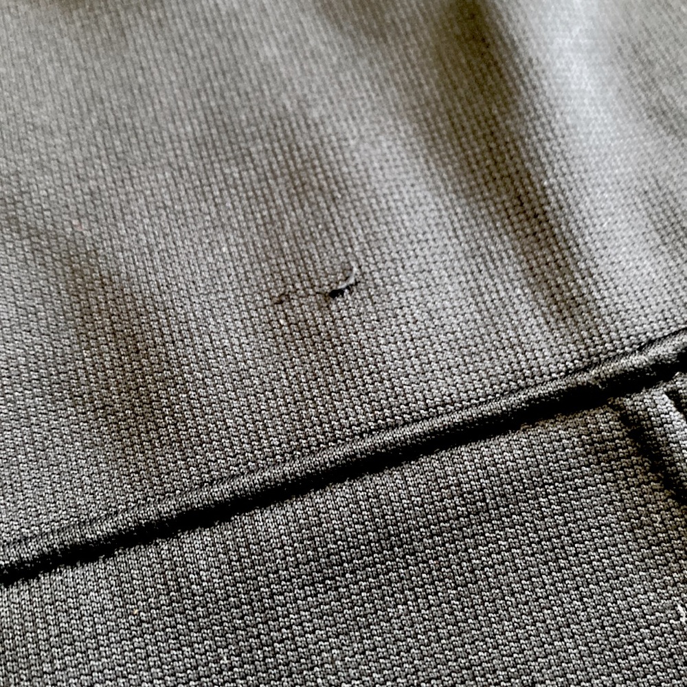 Boys Under Armour Black Hoodie/Pullover with Camo Athlete Graphic - Picture 6 of 6